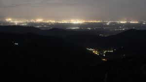 Dieses Bild zeigt eine Webcam-Aufnahme vom Achertal, aufgenommen am Mittwoch, den 29.04.2026 um 03:00 Uhr. Die Temperatur betrug 7.8°C.