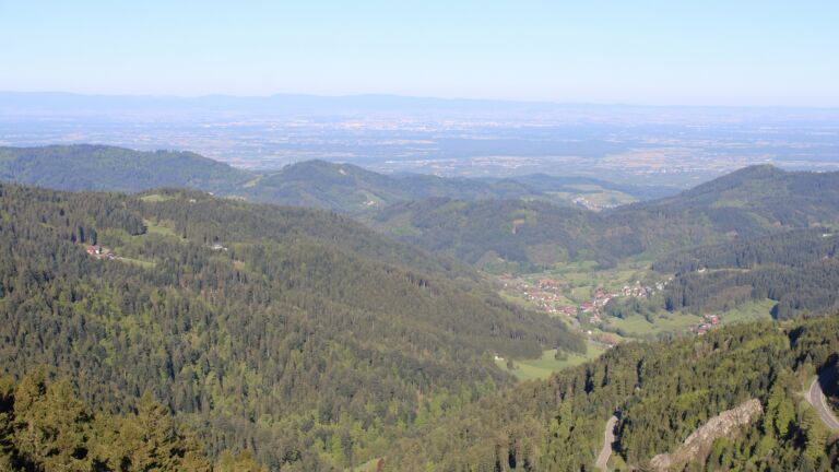Dieses Bild zeigt eine Webcam-Aufnahme vom Achertal, aufgenommen am Freitag, den 01.05.2026 um 08:40 Uhr. Die Temperatur betrug 8.1°C.