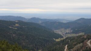 Dieses Bild zeigt eine Webcam-Aufnahme vom Achertal, aufgenommen am Mittwoch, den 10.12.2025 um 11:20 Uhr. Die Temperatur betrug 6.3°C.