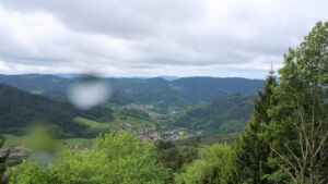 Dieses Bild zeigt eine Webcam-Aufnahme vom Achertal, aufgenommen am Donnerstag, den 14.05.2026 um 11:10 Uhr. Die Temperatur betrug 5.5°C.