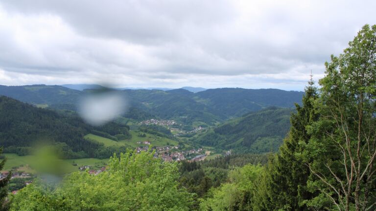 Dieses Bild zeigt eine Webcam-Aufnahme vom Achertal, aufgenommen am Donnerstag, den 14.05.2026 um 11:10 Uhr. Die Temperatur betrug 5.5°C.