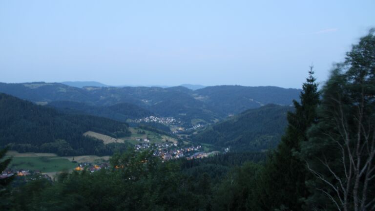 Dieses Bild zeigt eine Webcam-Aufnahme vom Achertal, aufgenommen am Samstag, den 27.06.2026 um 04:50 Uhr. Die Temperatur betrug 29.2°C.