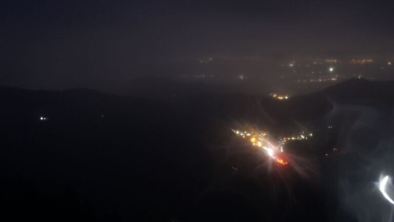 Dieses Bild zeigt eine Webcam-Aufnahme vom Achertal, aufgenommen am Sonntag, den 16.11.2025 um 17:50 Uhr. Die Temperatur betrug 6.1°C.