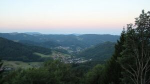 Dieses Bild zeigt eine Webcam-Aufnahme vom Achertal, aufgenommen am Mittwoch, den 29.07.2026 um 06:00 Uhr. Die Temperatur betrug 23.8°C.