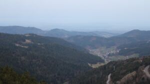 Dieses Bild zeigt eine Webcam-Aufnahme vom Achertal, aufgenommen am Freitag, den 06.03.2026 um 07:10 Uhr. Die Temperatur betrug 11.3°C.