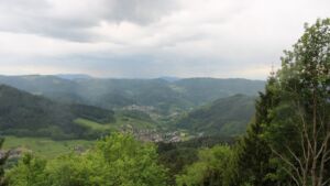 Dieses Bild zeigt eine Webcam-Aufnahme vom Achertal, aufgenommen am Mittwoch, den 13.05.2026 um 18:20 Uhr. Die Temperatur betrug 9.3°C.