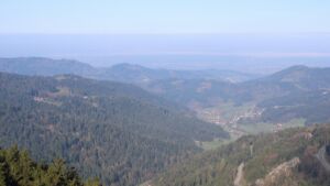 Dieses Bild zeigt eine Webcam-Aufnahme vom Achertal, aufgenommen am Mittwoch, den 15.04.2026 um 09:10 Uhr. Die Temperatur betrug 4.9°C.