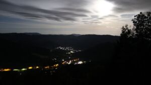 Dieses Bild zeigt eine Webcam-Aufnahme vom Achertal, aufgenommen am Donnerstag, den 24.09.2026 um 03:00 Uhr. Die Temperatur betrug 15°C.