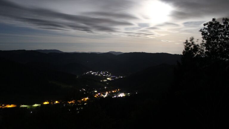Dieses Bild zeigt eine Webcam-Aufnahme vom Achertal, aufgenommen am Donnerstag, den 24.09.2026 um 03:00 Uhr. Die Temperatur betrug 15°C.