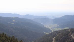 Dieses Bild zeigt eine Webcam-Aufnahme vom Achertal, aufgenommen am Donnerstag, den 09.04.2026 um 18:00 Uhr. Die Temperatur betrug 14.3°C.