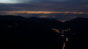 Dieses Bild zeigt eine Webcam-Aufnahme vom Achertal, aufgenommen am Donnerstag, den 05.02.2026 um 18:30 Uhr. Die Temperatur betrug 2.9°C.