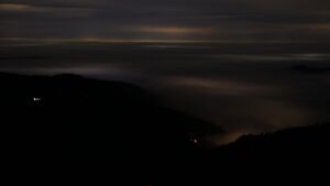 Dieses Bild zeigt eine Webcam-Aufnahme vom Achertal, aufgenommen am Montag, den 22.12.2025 um 06:00 Uhr. Die Temperatur betrug 7.4°C.