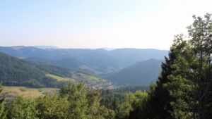 Dieses Bild zeigt eine Webcam-Aufnahme vom Achertal, aufgenommen am Samstag, den 01.08.2026 um 19:00 Uhr. Die Temperatur betrug 30.2°C.