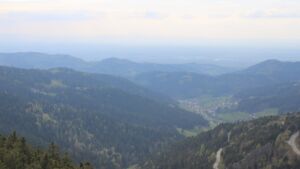 Dieses Bild zeigt eine Webcam-Aufnahme vom Achertal, aufgenommen am Samstag, den 18.04.2026 um 17:10 Uhr. Die Temperatur betrug 14.5°C.