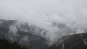 Dieses Bild zeigt eine Webcam-Aufnahme vom Achertal, aufgenommen am Sonntag, den 12.04.2026 um 15:50 Uhr. Die Temperatur betrug 3.2°C.