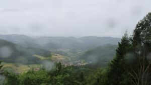 Dieses Bild zeigt eine Webcam-Aufnahme vom Achertal, aufgenommen am Donnerstag, den 04.06.2026 um 16:10 Uhr. Die Temperatur betrug 10.1°C.
