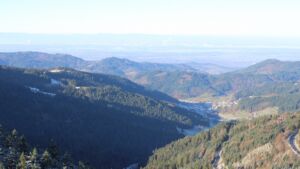 Dieses Bild zeigt eine Webcam-Aufnahme vom Achertal, aufgenommen am Dienstag, den 18.11.2025 um 10:10 Uhr. Die Temperatur betrug 3.1°C.