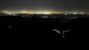 Dieses Bild zeigt eine Webcam-Aufnahme vom Achertal, aufgenommen am Samstag, den 25.04.2026 um 04:10 Uhr. Die Temperatur betrug 10.1°C.