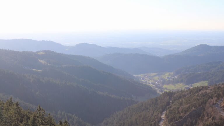 Dieses Bild zeigt eine Webcam-Aufnahme vom Achertal, aufgenommen am Montag, den 02.03.2026 um 16:40 Uhr. Die Temperatur betrug 11.1°C.