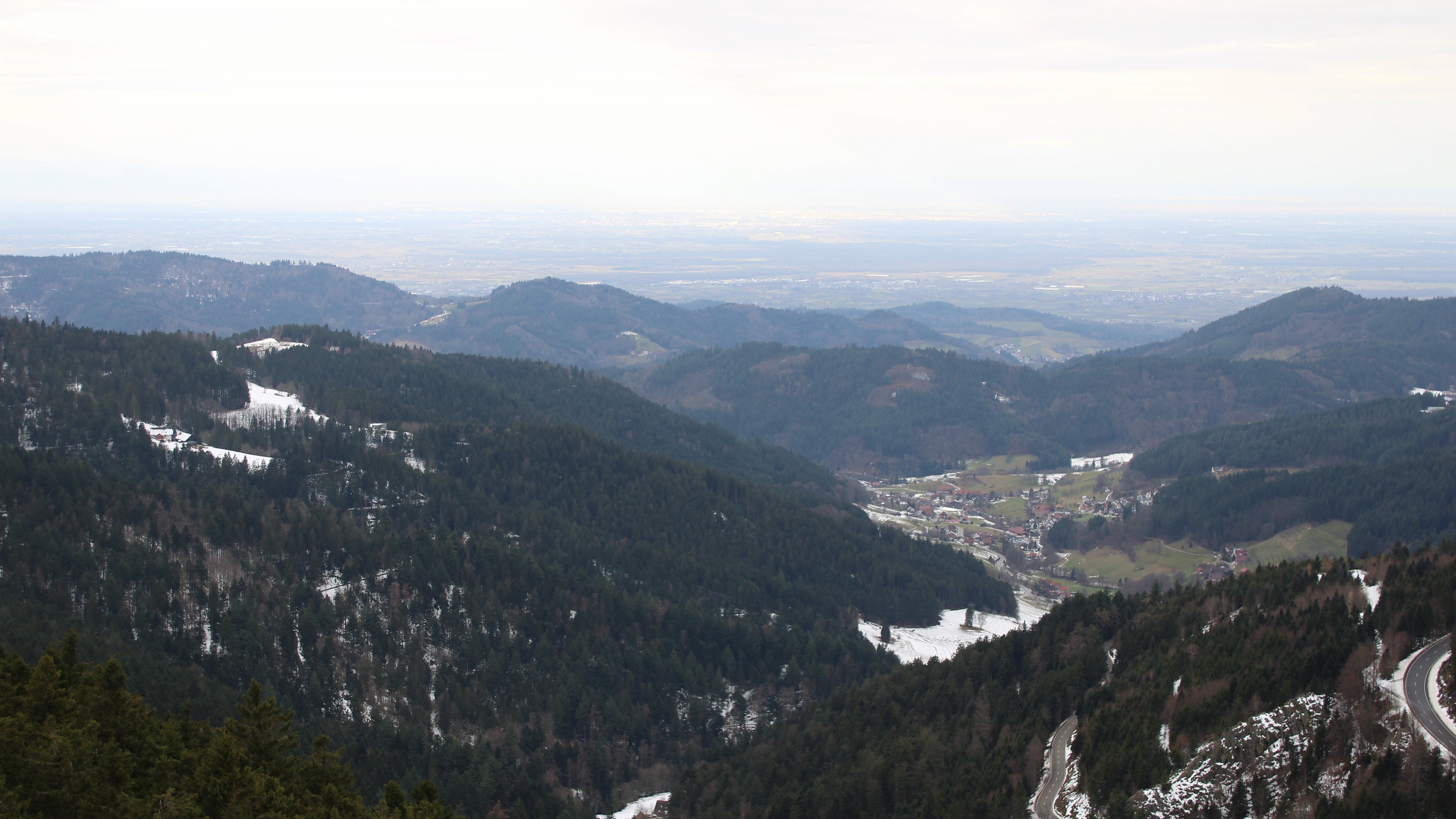 Dieses Bild zeigt eine Webcam-Aufnahme vom Achertal, aufgenommen am Mittwoch, den 14.01.2026 um 12:20 Uhr. Die Temperatur betrug 5.4°C.