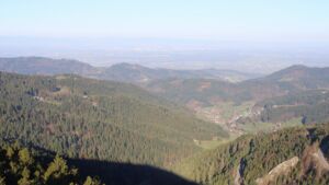 Dieses Bild zeigt eine Webcam-Aufnahme vom Achertal, aufgenommen am Dienstag, den 07.04.2026 um 08:30 Uhr. Die Temperatur betrug 8.9°C.