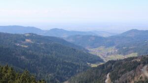 Dieses Bild zeigt eine Webcam-Aufnahme vom Achertal, aufgenommen am Dienstag, den 03.03.2026 um 13:20 Uhr. Die Temperatur betrug 10.6°C.