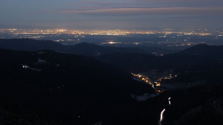 Dieses Bild zeigt eine Webcam-Aufnahme vom Achertal, aufgenommen am Mittwoch, den 19.11.2025 um 06:50 Uhr. Die Temperatur betrug -3.3°C.