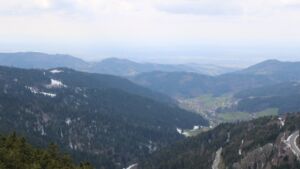 Dieses Bild zeigt eine Webcam-Aufnahme vom Achertal, aufgenommen am Freitag, den 03.04.2026 um 14:20 Uhr. Die Temperatur betrug 5.4°C.