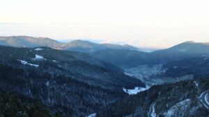 Dieses Bild zeigt eine Webcam-Aufnahme vom Achertal, aufgenommen am Samstag, den 22.11.2025 um 08:20 Uhr. Die Temperatur betrug -4.9°C.