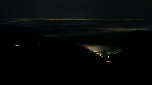 Dieses Bild zeigt eine Webcam-Aufnahme vom Achertal, aufgenommen am Dienstag, den 20.01.2026 um 00:50 Uhr. Die Temperatur betrug 7.9°C.