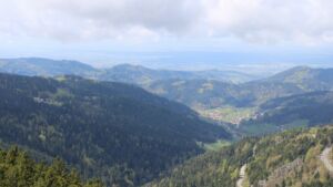 Dieses Bild zeigt eine Webcam-Aufnahme vom Achertal, aufgenommen am Sonntag, den 19.04.2026 um 13:10 Uhr. Die Temperatur betrug 7.9°C.