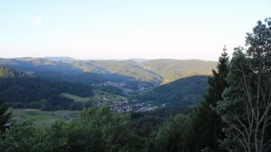 Dieses Bild zeigt eine Webcam-Aufnahme vom Achertal, aufgenommen am Sonntag, den 12.07.2026 um 06:30 Uhr. Die Temperatur betrug 19.1°C.