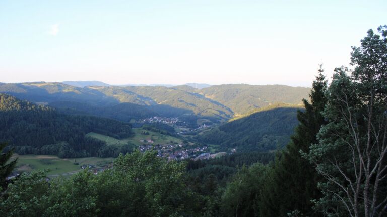 Dieses Bild zeigt eine Webcam-Aufnahme vom Achertal, aufgenommen am Sonntag, den 12.07.2026 um 06:30 Uhr. Die Temperatur betrug 19.1°C.