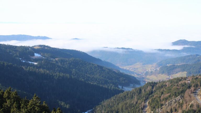 Dieses Bild zeigt eine Webcam-Aufnahme vom Achertal, aufgenommen am Montag, den 19.01.2026 um 12:40 Uhr. Die Temperatur betrug 9.1°C.