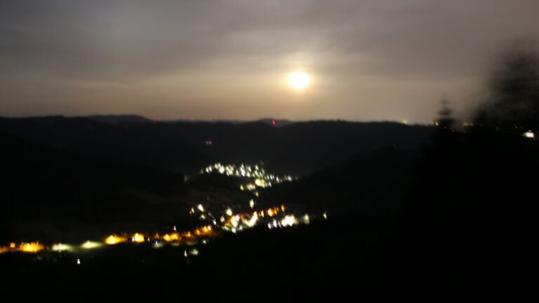 Dieses Bild zeigt eine Webcam-Aufnahme vom Achertal, aufgenommen am Samstag, den 30.05.2026 um 03:40 Uhr. Die Temperatur betrug 18.1°C.