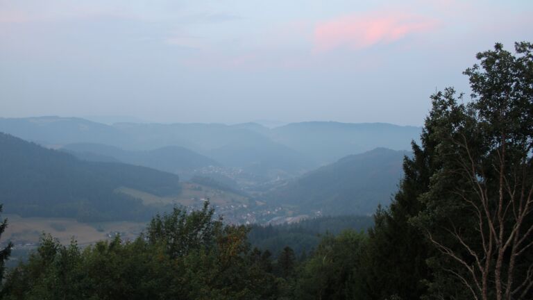 Dieses Bild zeigt eine Webcam-Aufnahme vom Achertal, aufgenommen am Montag, den 17.08.2026 um 06:20 Uhr. Die Temperatur betrug 18.3°C.