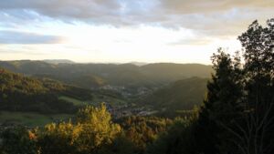 Dieses Bild zeigt eine Webcam-Aufnahme vom Achertal, aufgenommen am Freitag, den 04.09.2026 um 19:50 Uhr. Die Temperatur betrug 25.2°C.
