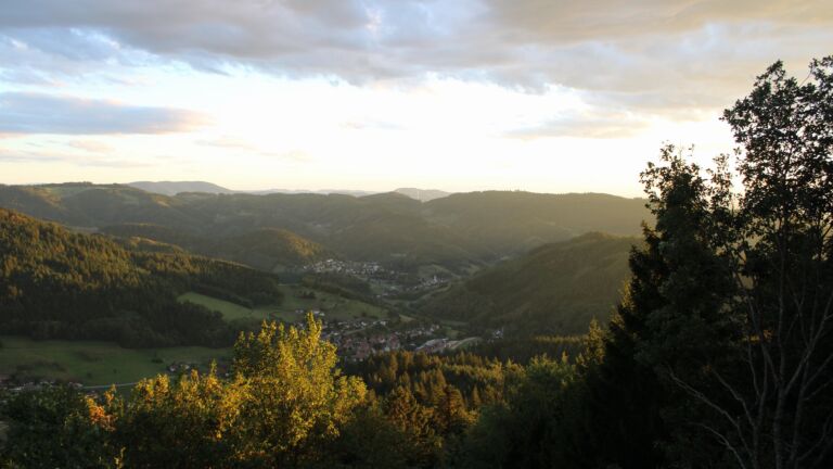 Dieses Bild zeigt eine Webcam-Aufnahme vom Achertal, aufgenommen am Freitag, den 04.09.2026 um 19:50 Uhr. Die Temperatur betrug 25.2°C.