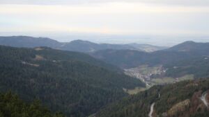 Dieses Bild zeigt eine Webcam-Aufnahme vom Achertal, aufgenommen am Samstag, den 20.12.2025 um 09:10 Uhr. Die Temperatur betrug 6.1°C.