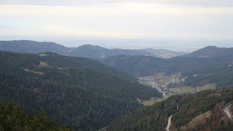 Dieses Bild zeigt eine Webcam-Aufnahme vom Achertal, aufgenommen am Samstag, den 20.12.2025 um 09:10 Uhr. Die Temperatur betrug 6.1°C.