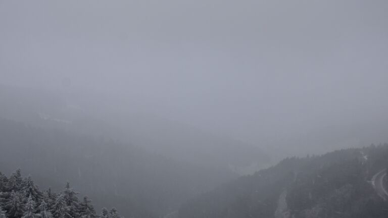 Dieses Bild zeigt eine Webcam-Aufnahme vom Achertal, aufgenommen am Mittwoch, den 24.12.2025 um 13:50 Uhr. Die Temperatur betrug -5.7°C.