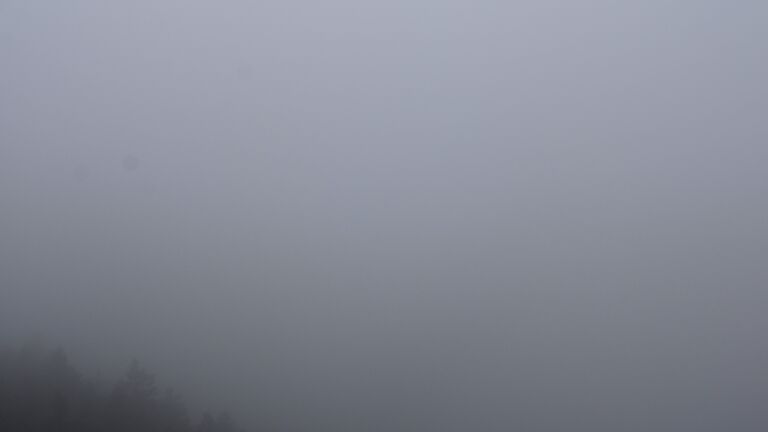 Dieses Bild zeigt eine Webcam-Aufnahme vom Achertal, aufgenommen am Samstag, den 06.12.2025 um 12:00 Uhr. Die Temperatur betrug 2.9°C.