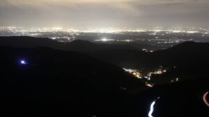 Dieses Bild zeigt eine Webcam-Aufnahme vom Achertal, aufgenommen am Freitag, den 19.12.2025 um 06:50 Uhr. Die Temperatur betrug 6.9°C.