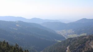 Dieses Bild zeigt eine Webcam-Aufnahme vom Achertal, aufgenommen am Mittwoch, den 04.03.2026 um 15:40 Uhr. Die Temperatur betrug 9.4°C.