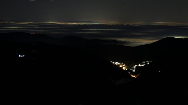 Dieses Bild zeigt eine Webcam-Aufnahme vom Achertal, aufgenommen am Samstag, den 22.11.2025 um 06:10 Uhr. Die Temperatur betrug -5.2°C.