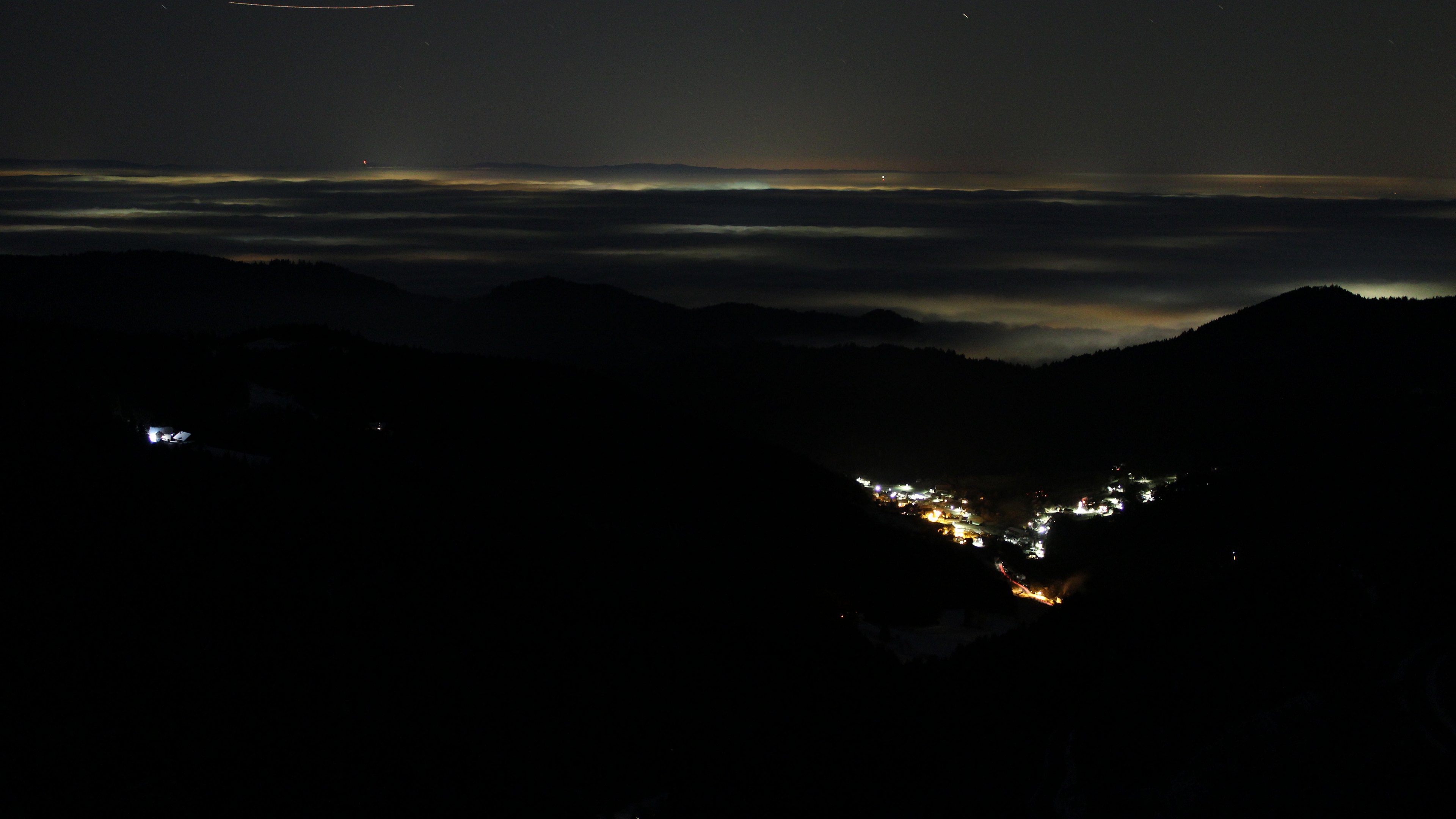 Dieses Bild zeigt eine Webcam-Aufnahme vom Achertal, aufgenommen am Samstag, den 22.11.2025 um 06:10 Uhr. Die Temperatur betrug -5.2°C.