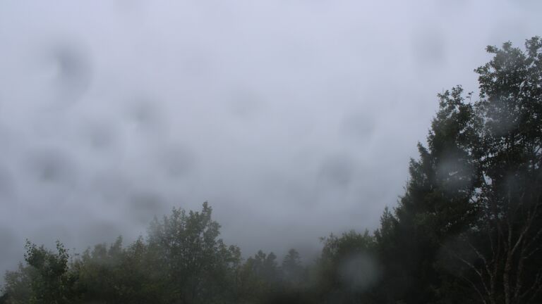 Dieses Bild zeigt eine Webcam-Aufnahme vom Achertal, aufgenommen am Donnerstag, den 08.10.2026 um 09:40 Uhr. Die Temperatur betrug 12.1°C.