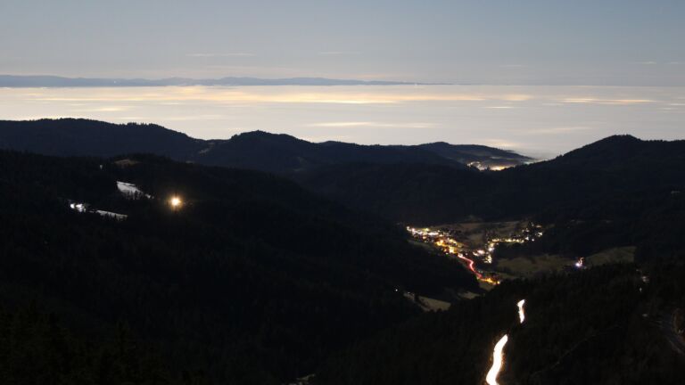 Dieses Bild zeigt eine Webcam-Aufnahme vom Achertal, aufgenommen am Mittwoch, den 04.02.2026 um 06:00 Uhr. Die Temperatur betrug 3.5°C.