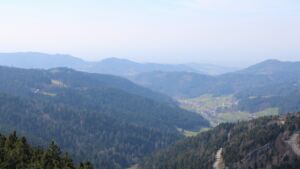 Dieses Bild zeigt eine Webcam-Aufnahme vom Achertal, aufgenommen am Donnerstag, den 19.03.2026 um 13:50 Uhr. Die Temperatur betrug 8.3°C.