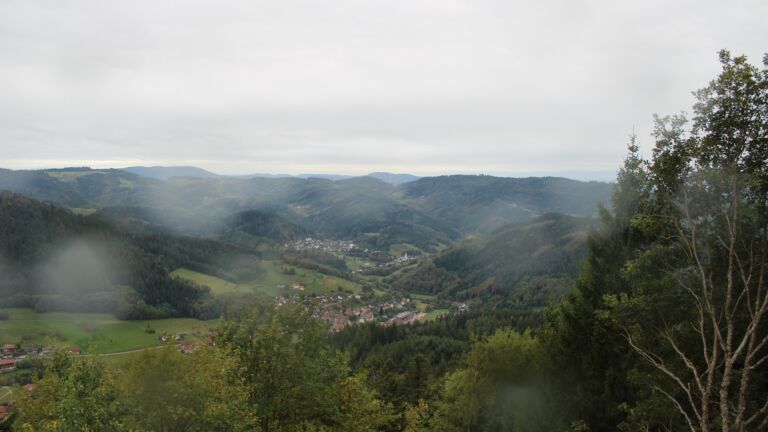 Dieses Bild zeigt eine Webcam-Aufnahme vom Achertal, aufgenommen am Freitag, den 09.10.2026 um 17:50 Uhr. Die Temperatur betrug 7.7°C.